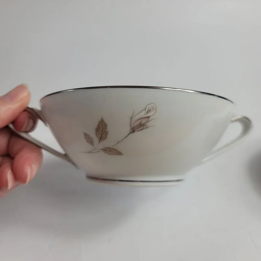 Noritake Sweet Talk Sugar Bowl & Lid White with Pink & White Roses